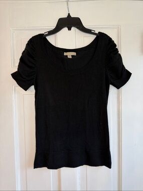 One A Black Short-Sleeve Scoop Neck Top with Ruched Shoulders